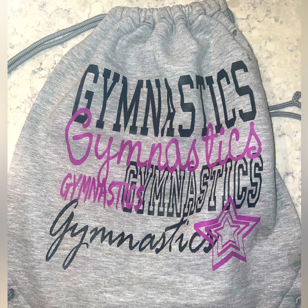 Gymnastics drawstring bag Gray and purple.